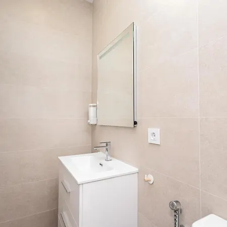 Ra Sevilla Apartment *